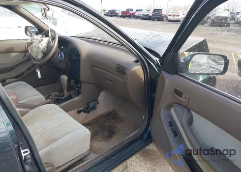 1993 Toyota Camry Le from USA, damaged, VIN 4T1SK12E1PU179116